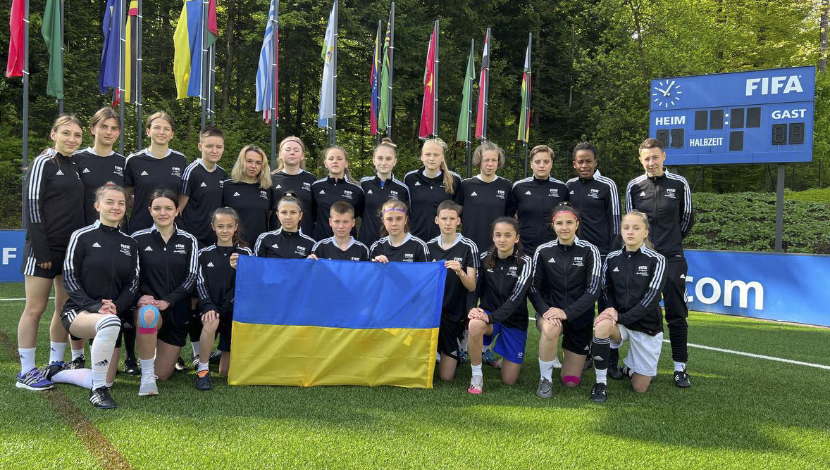 Il Calcio è Rosa, in campo anche le ragazze ucraine dello Zhilstroy-1
