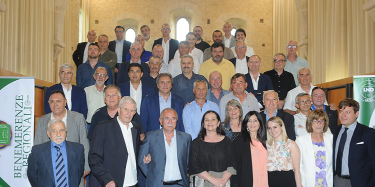 Benemerenze 2023, il presidente Zarelli premia dirigenti di società e federali. LE FOTO