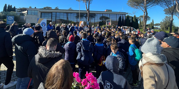 Stradacalciando a Natale, sorrisi, divertimento e riflessione al Divino Amore